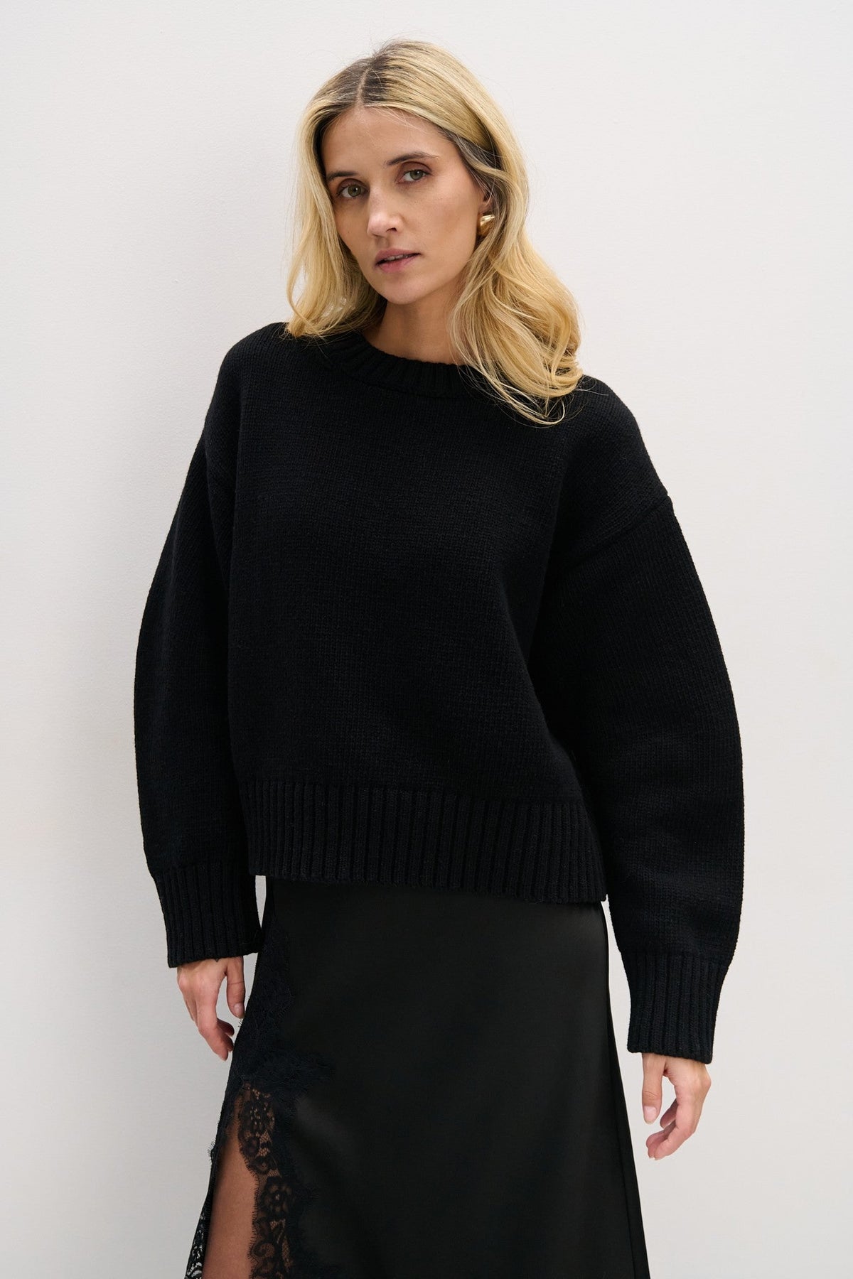Chunky knit merino wool sweater, black