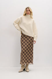 Chunky knit merino wool turtleneck sweater ecru