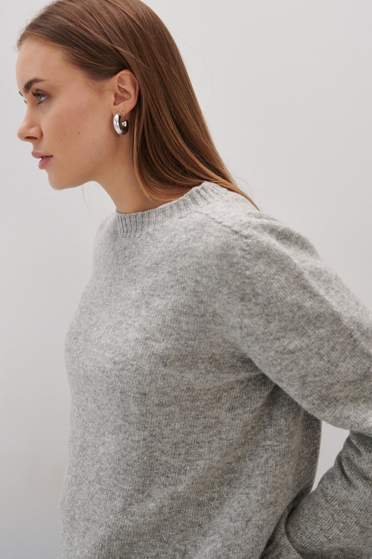 Sweter z wełny merynos elegant flow szary