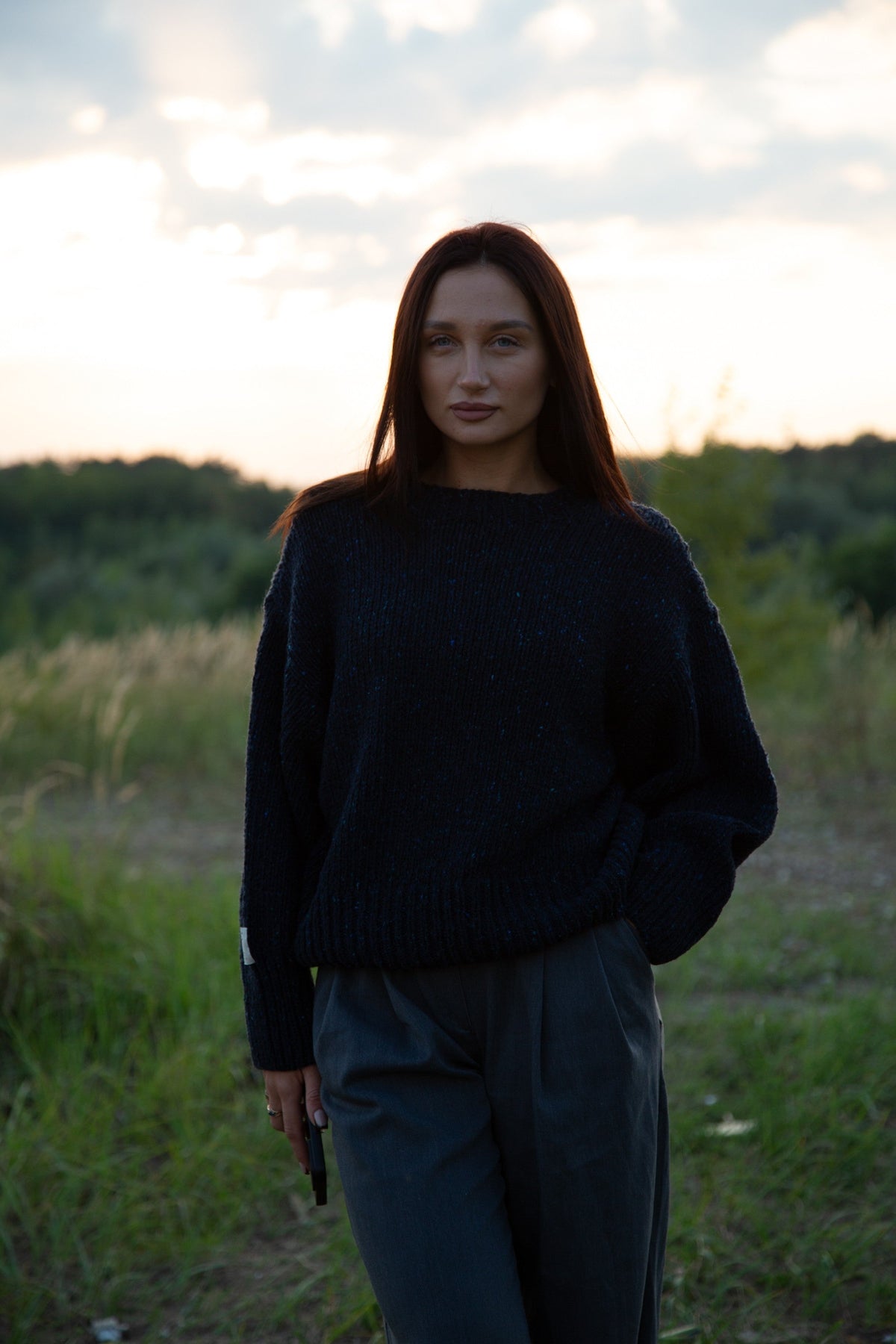Sweter z wełny Midnight Sky granat granatowy