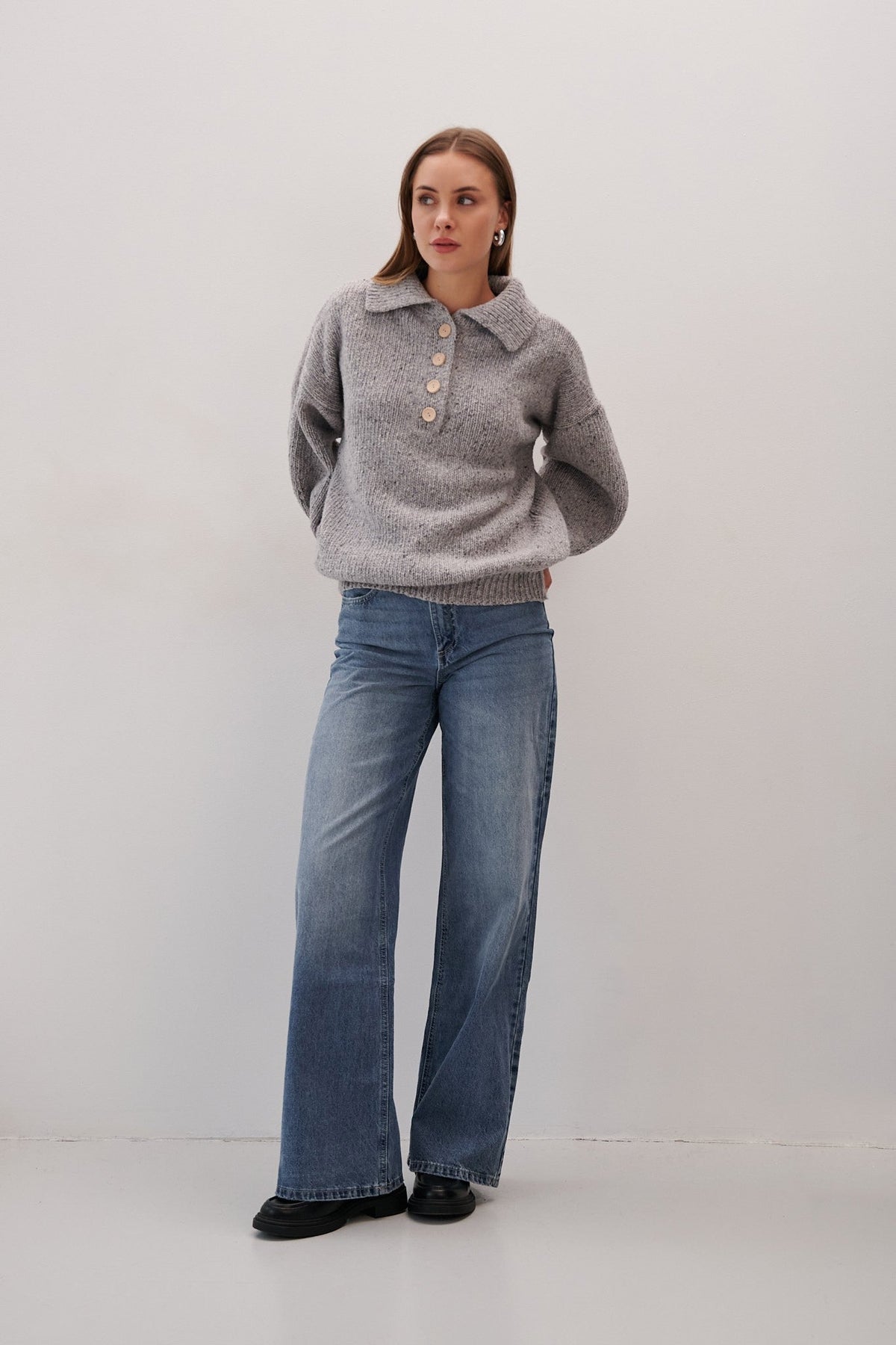 MOON ASH COLLAR WOOL SWEATER, gray