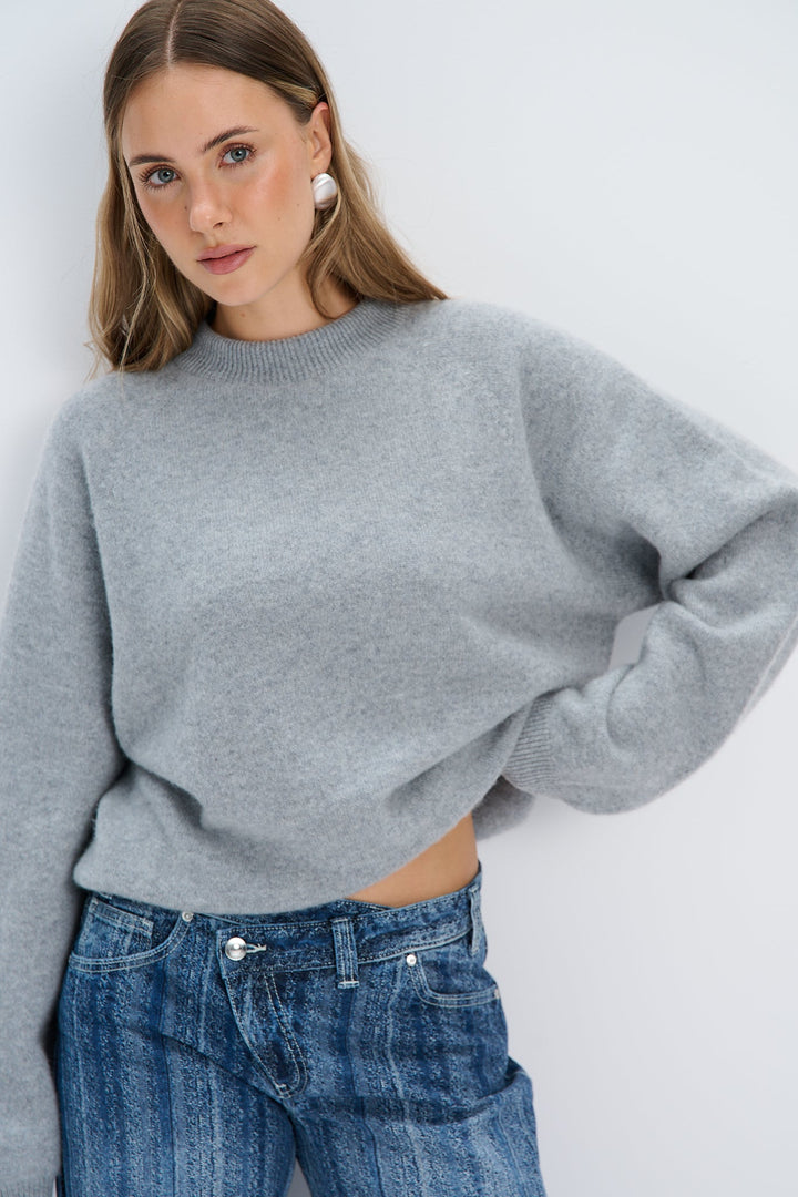Cashmere Velvet Air grey sweater