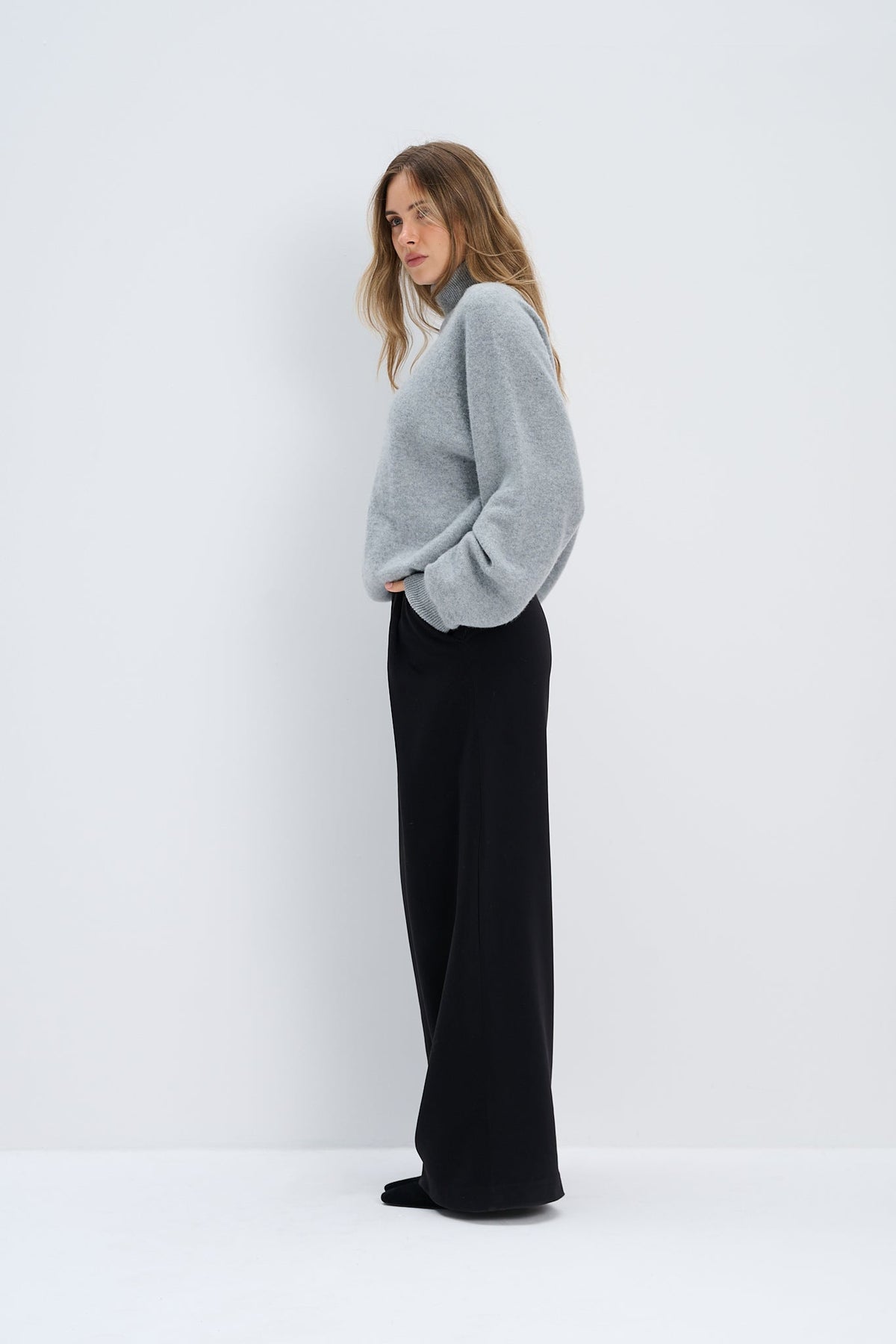 Cashmere turtleneck sweater CASHMERE VELVET AIR red