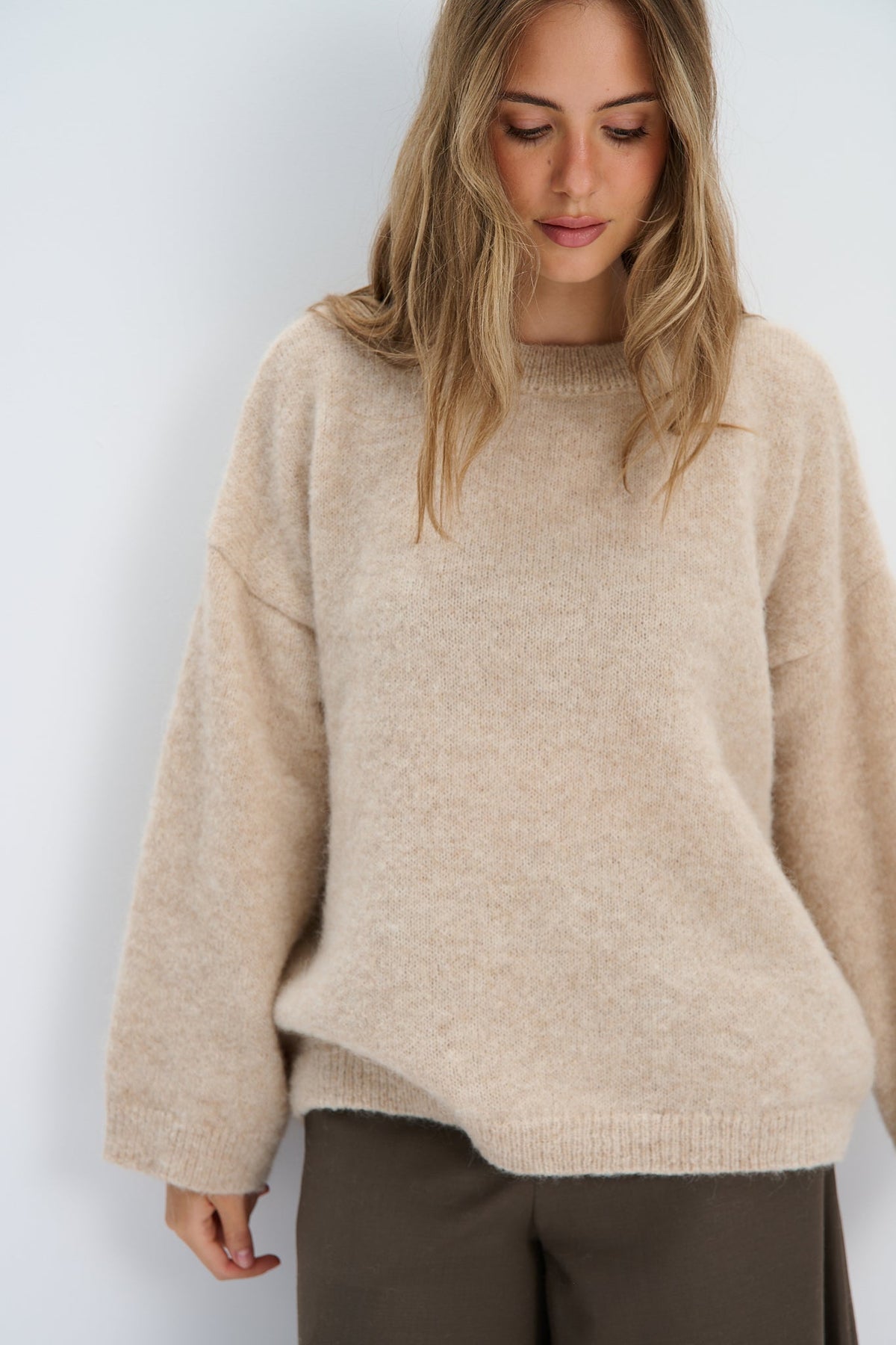 Avalon beige wool sweater