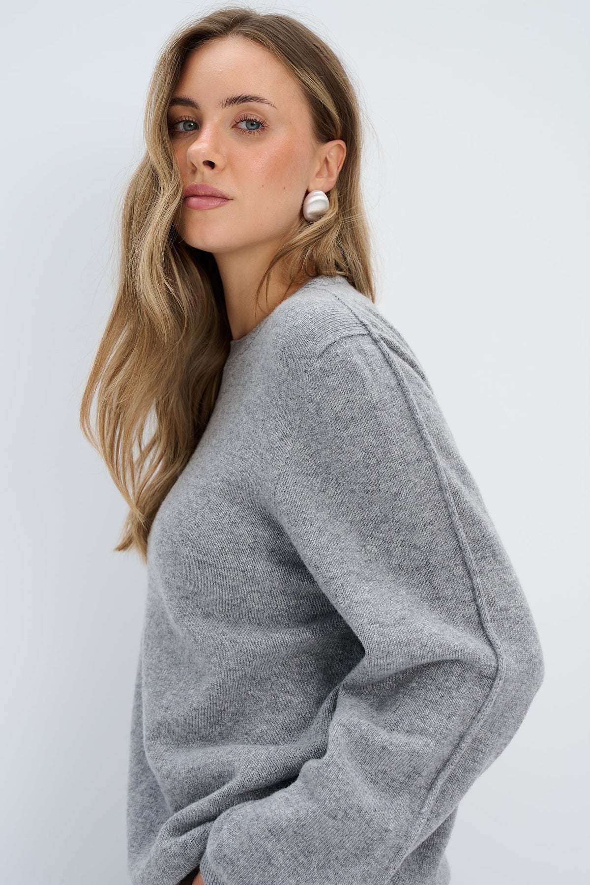 Softscape ecru cashmere and merino wool sweater