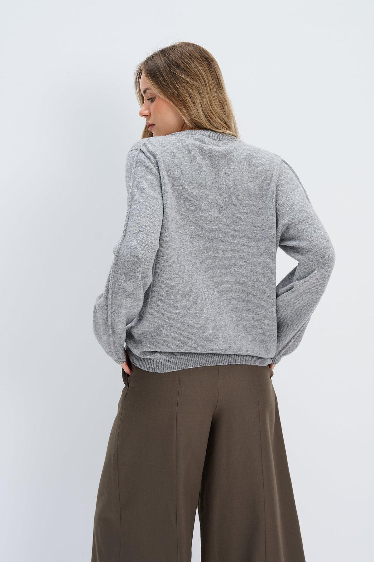 Softscape ecru cashmere and merino wool sweater
