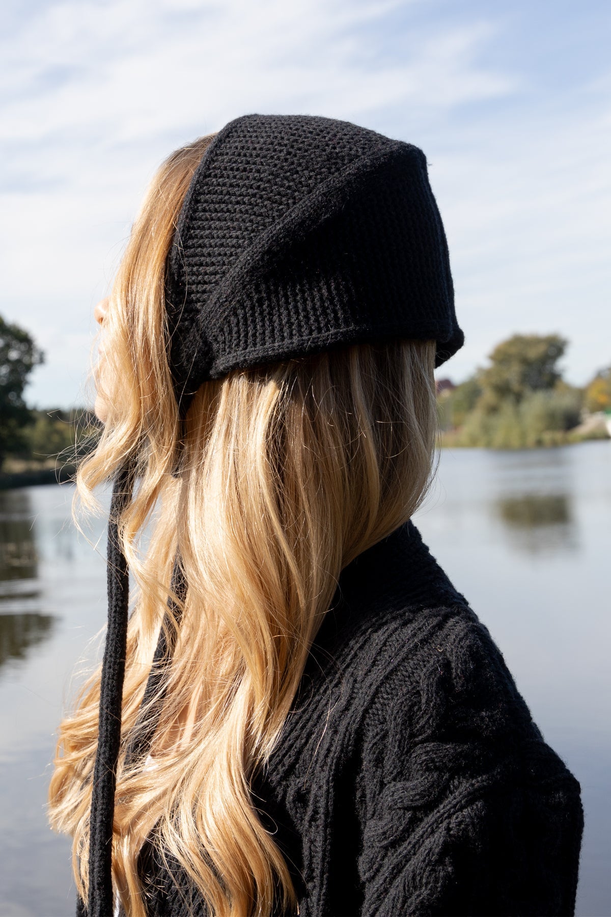 Wool neckerchief in vintage black style