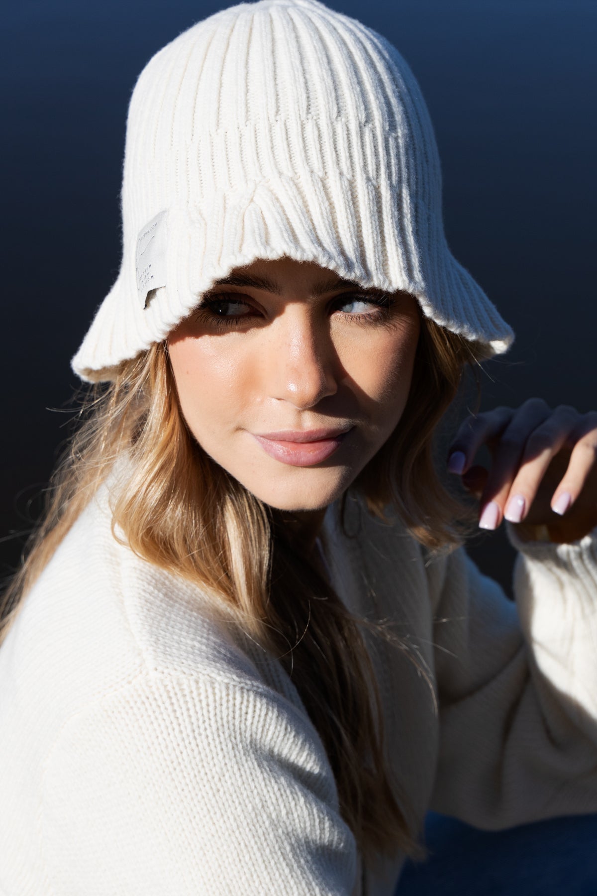 Ecru woolen hat
