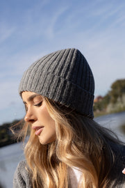 Ribbed wool hat gray