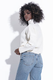 Elegant woolen turtleneck sweater ecru