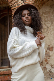 Classic woolen turtleneck sweater premium ecru