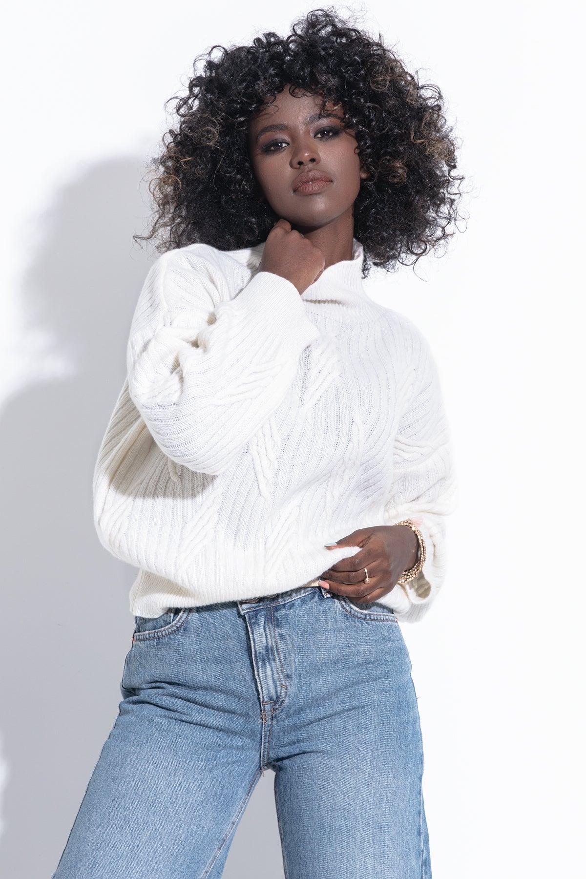 Classic woolen turtleneck sweater premium ecru