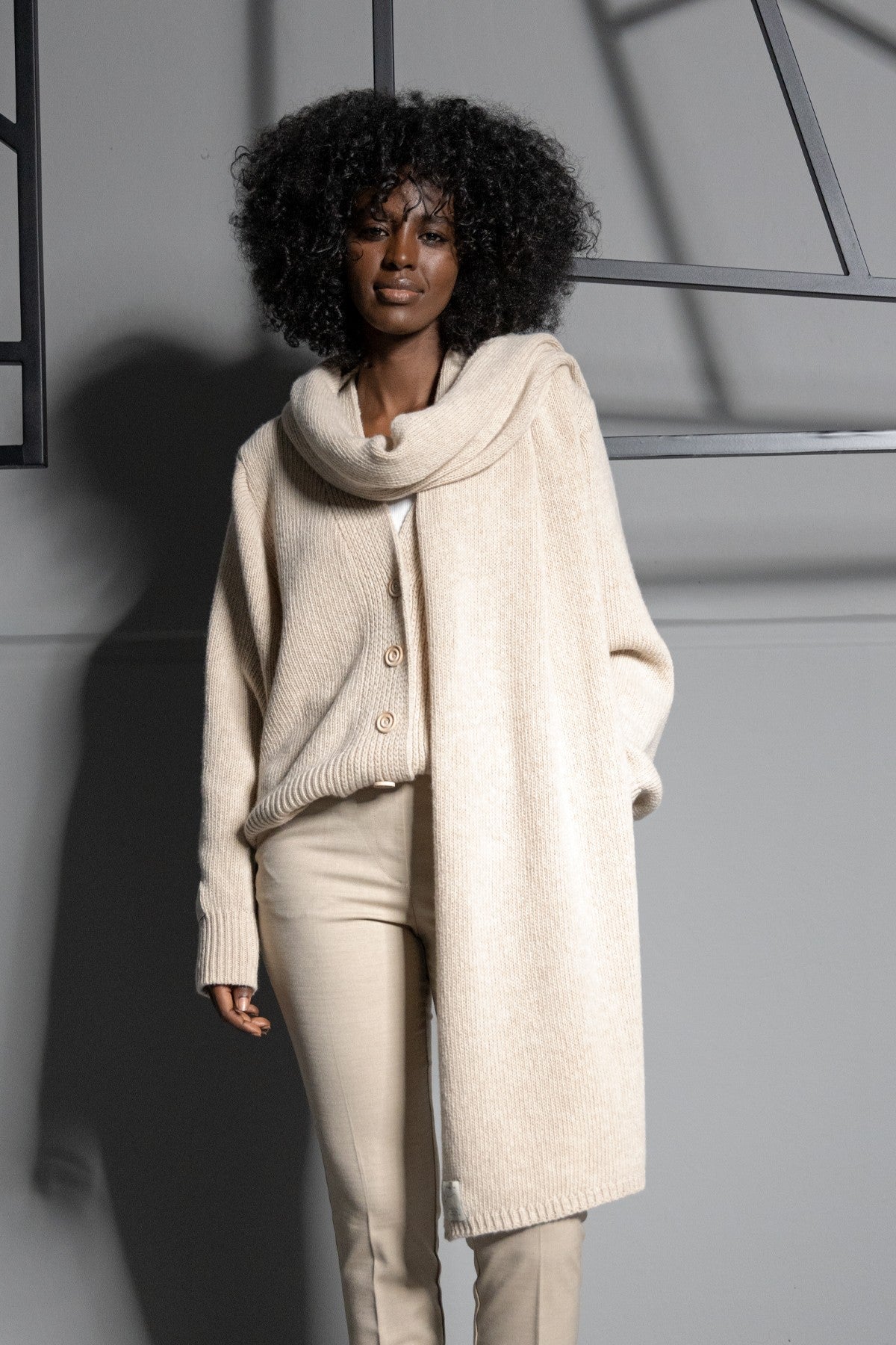 Beige woolen scarf