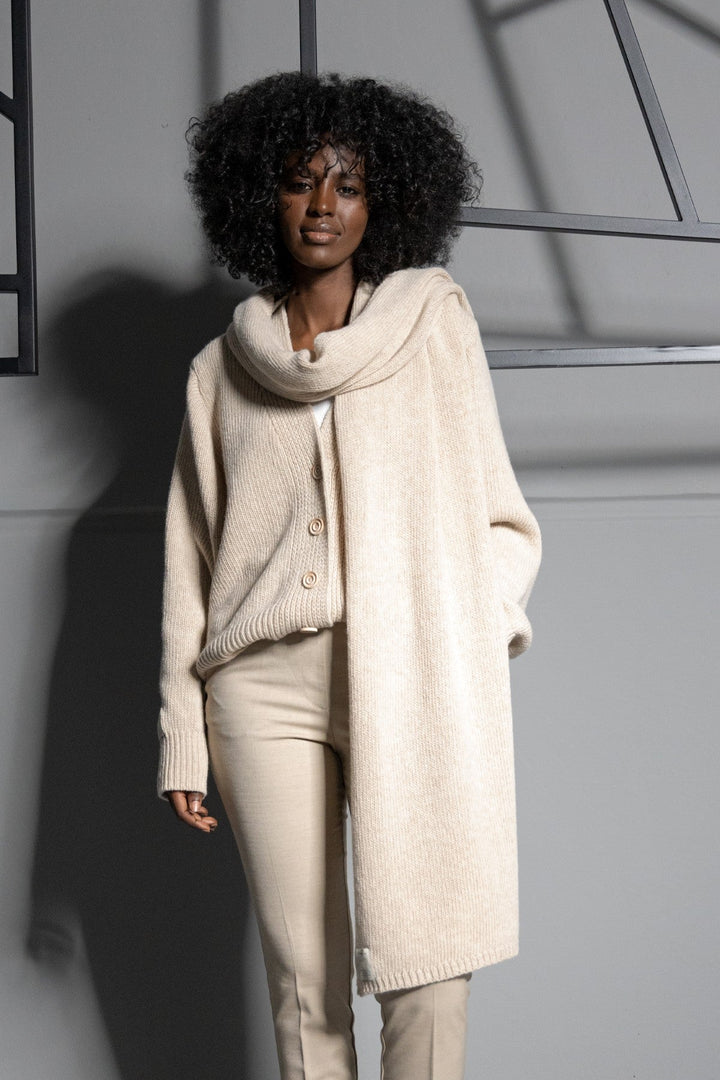 Beige woolen scarf