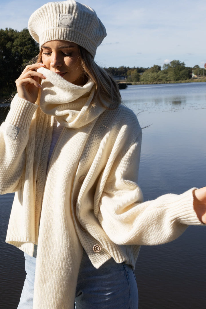 Wool ecru scarf