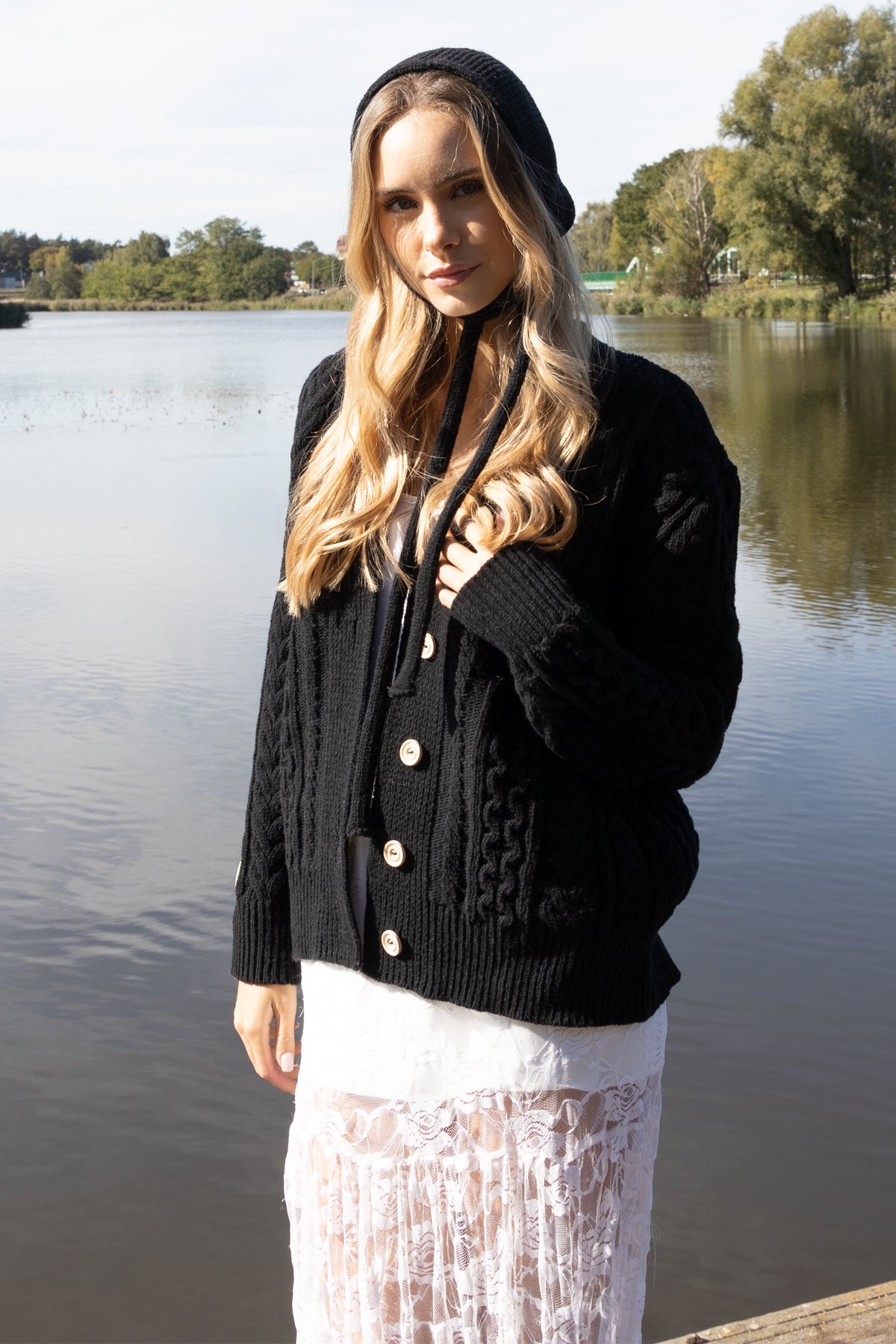 Button-up wool cardigan, black